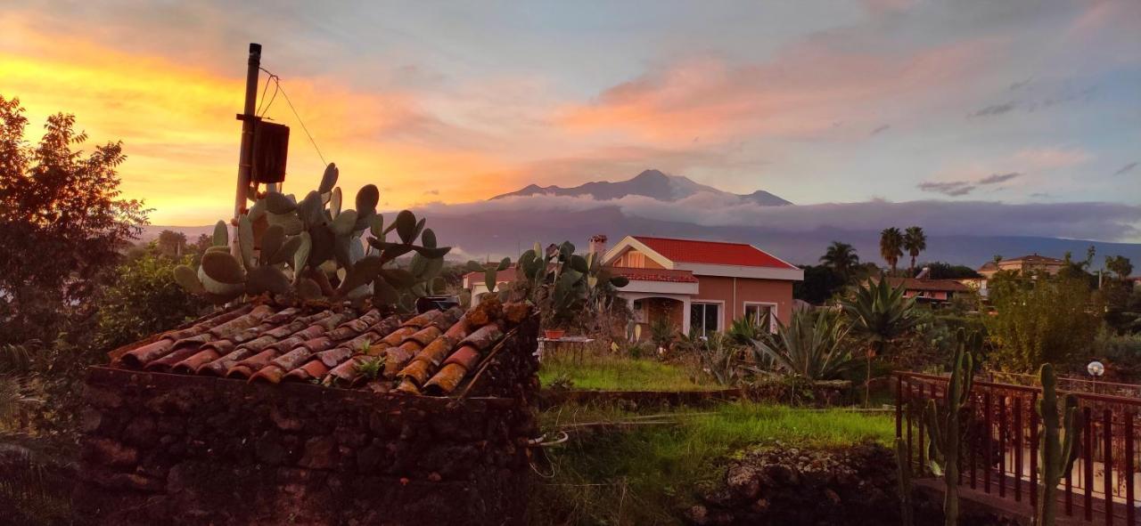 Casa Del Sole Con Vista Sull'Etna A 200 Mt Dal Mare Villa Acireale Luaran gambar