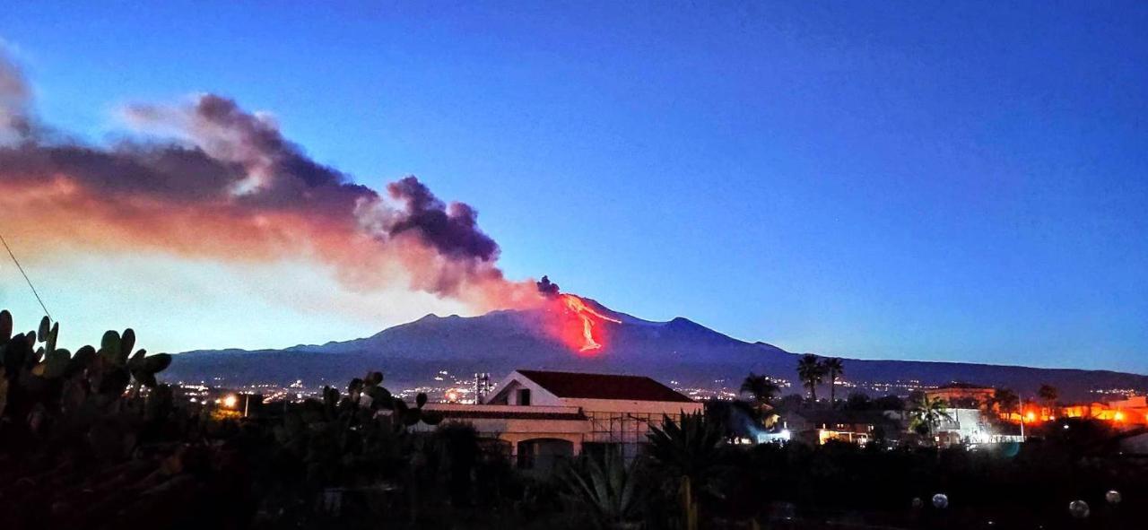 Casa Del Sole Con Vista Sull'Etna A 200 Mt Dal Mare Villa Acireale Luaran gambar