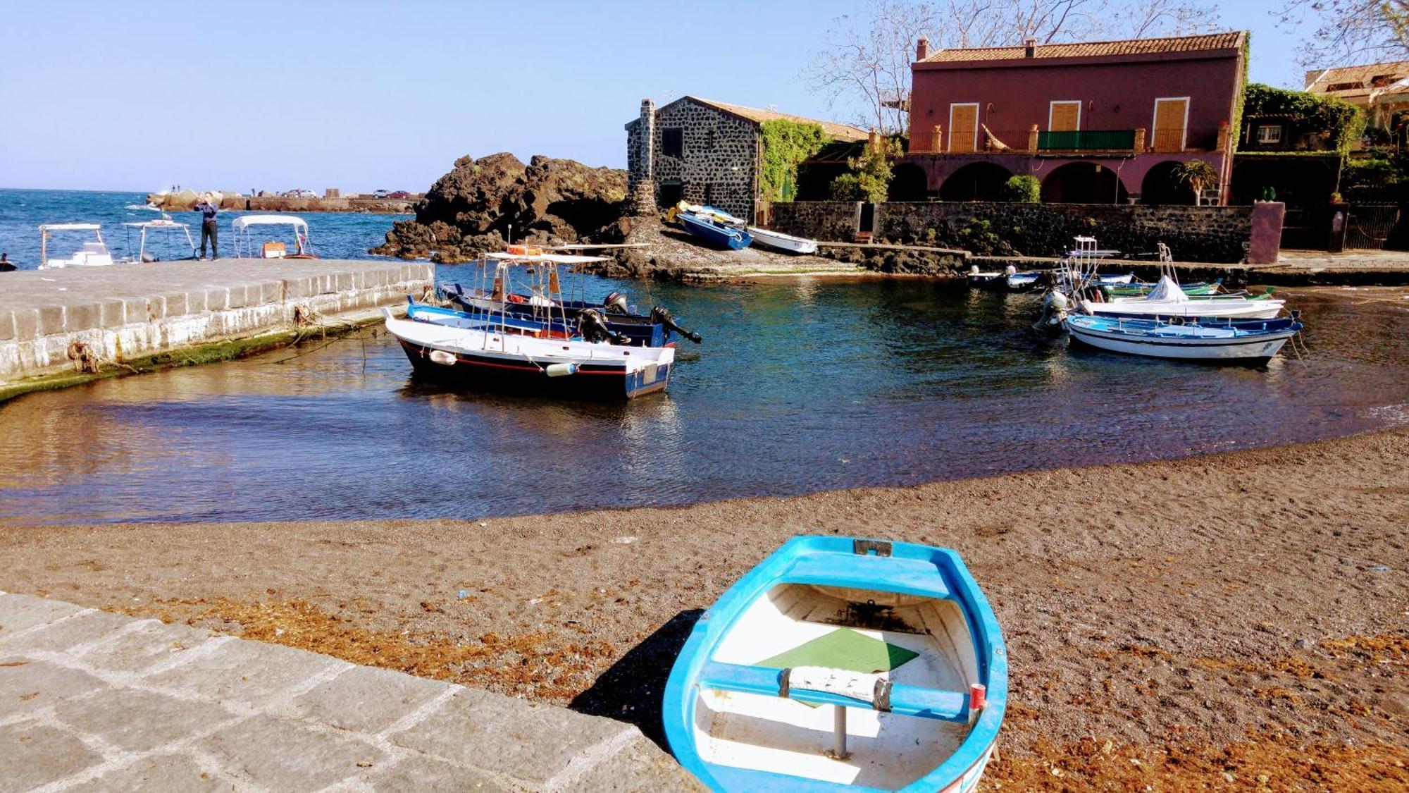 Casa Del Sole "Tra L'Etna E Il Mare" Villa Acireale Luaran gambar