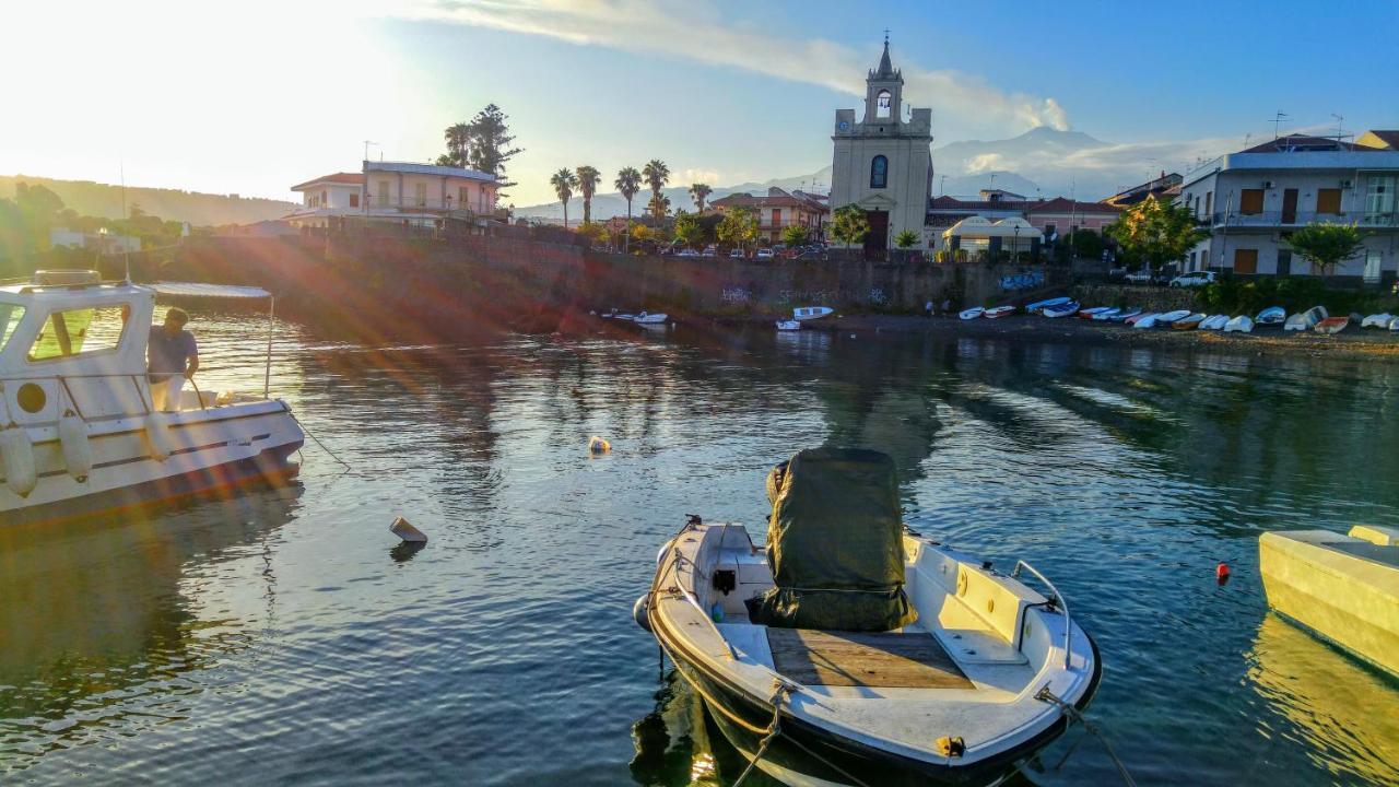 Casa Del Sole "Tra L'Etna E Il Mare" Villa Acireale Luaran gambar